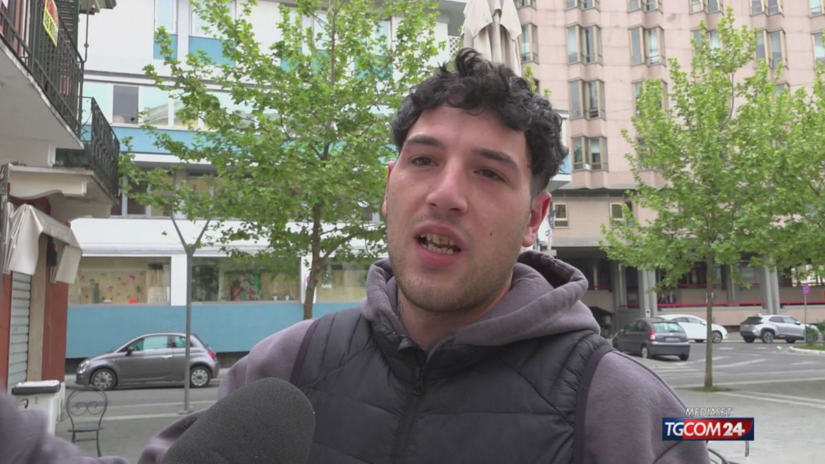 12.00 MASSA, AGGREDITO IN PIAZZA, MUORE SRV