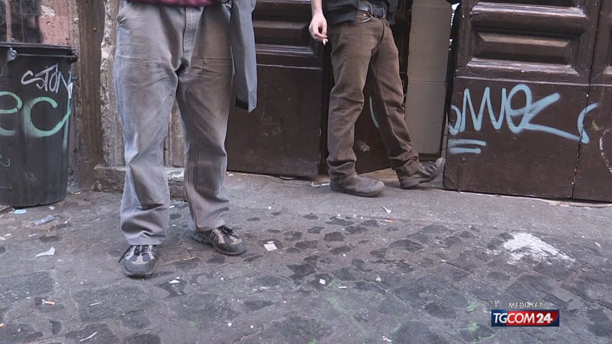 12.00 SCUOLA, MEZZO MILIONE DI DANNI SRV