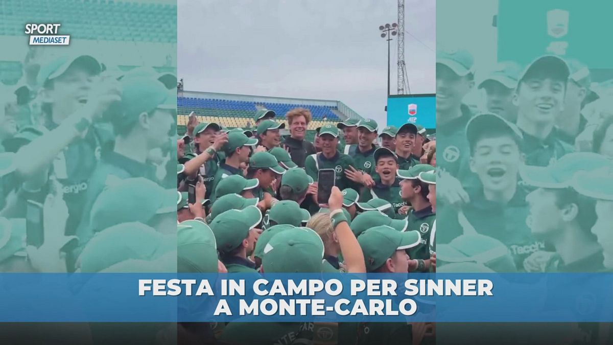 Masters 1000 Montecarlo, Sinner portato in trionfo e sommerso dai raccattapalle