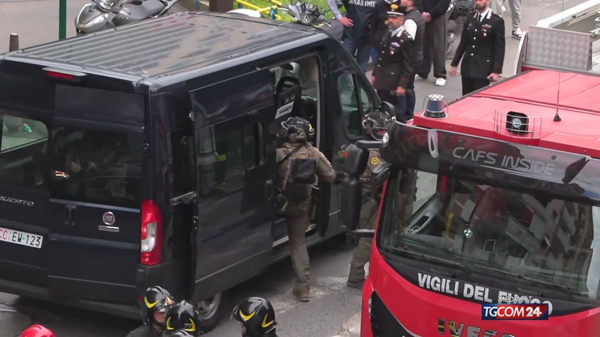 NAPOLI IRRUZIONE TESTE CUOIO SRV