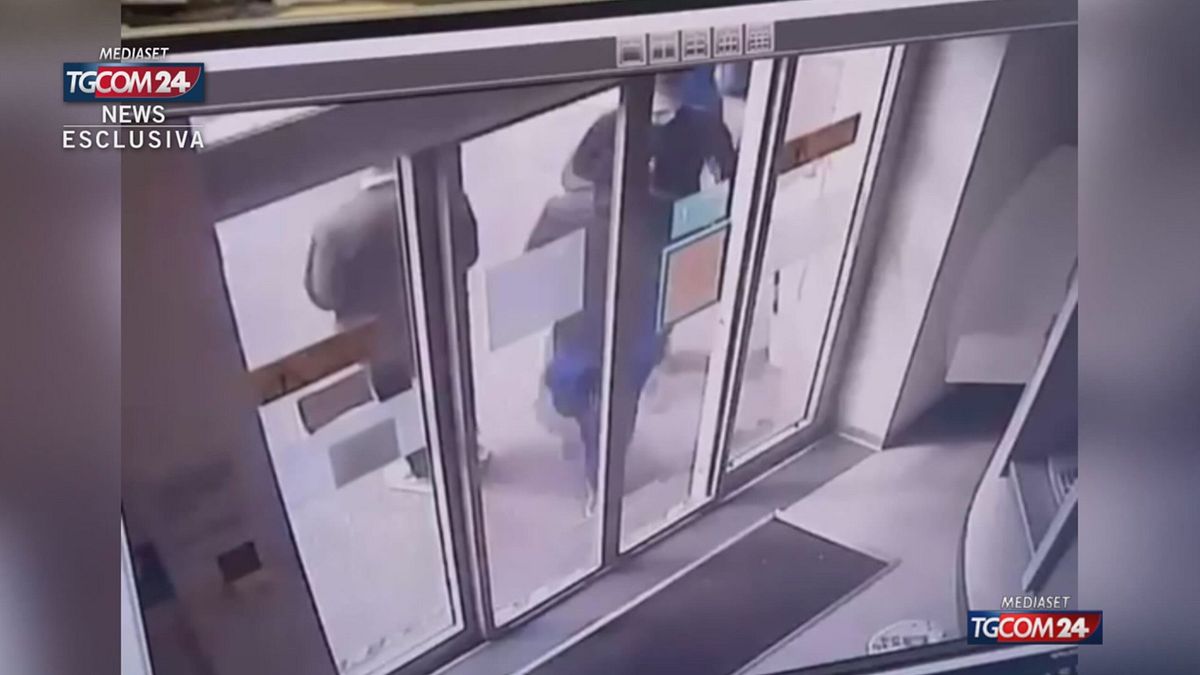 IRRUZIONE BANCA NAPOLI ESCLUSIVA 2 SITO SRV