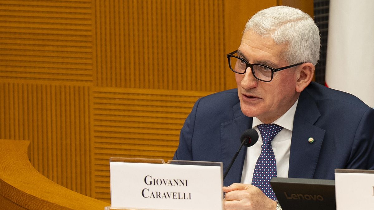 Il direttore dell'Aise, Giovanni Caravelli, durante la Relazione annuale dell'intelligence nell'Aula dei gruppi parlamentari della Camera