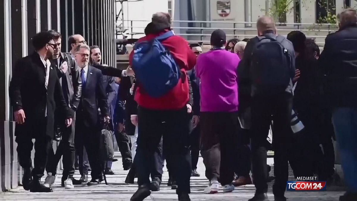 18.00 MCH PAHLAVI IMBRATTATO A BERLINO MCH