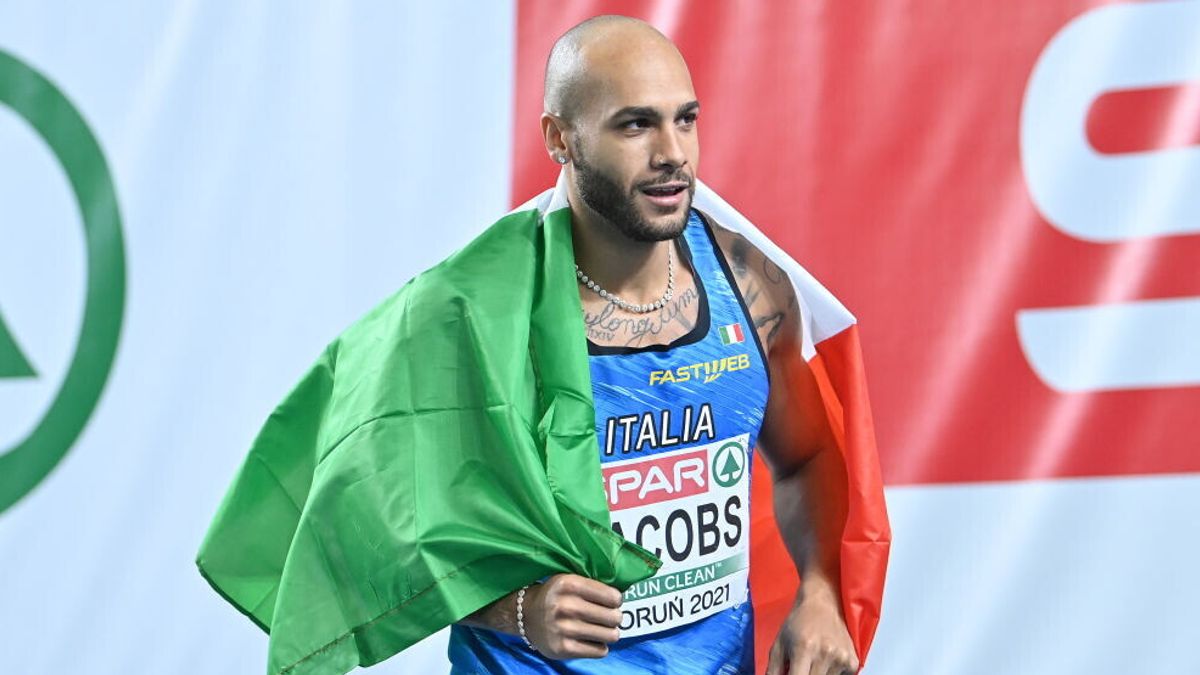 6 marzo 2021: nel corso dei campionati europei indoor di Torun in Polonia, Jacobs ottiene la prima grande affermazione della sua carriera dominando la finale dei 60 metri con il tempo di 6"47, che gli vale anche il nuovo primato italiano appartenente dal 2013 a Michael Tumi con 6"51.