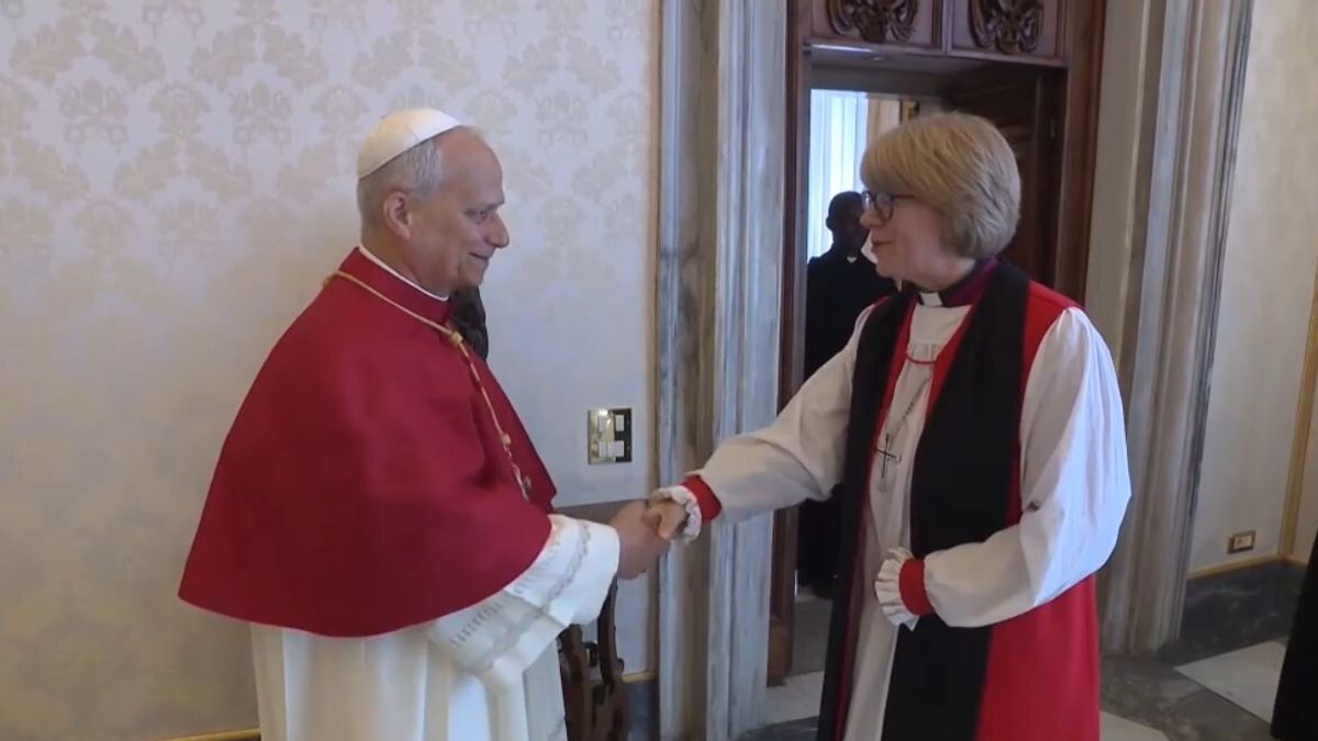Primo incontro tra il Papa e l'arcivescova di Canterbury: "Superiamo le divisioni"