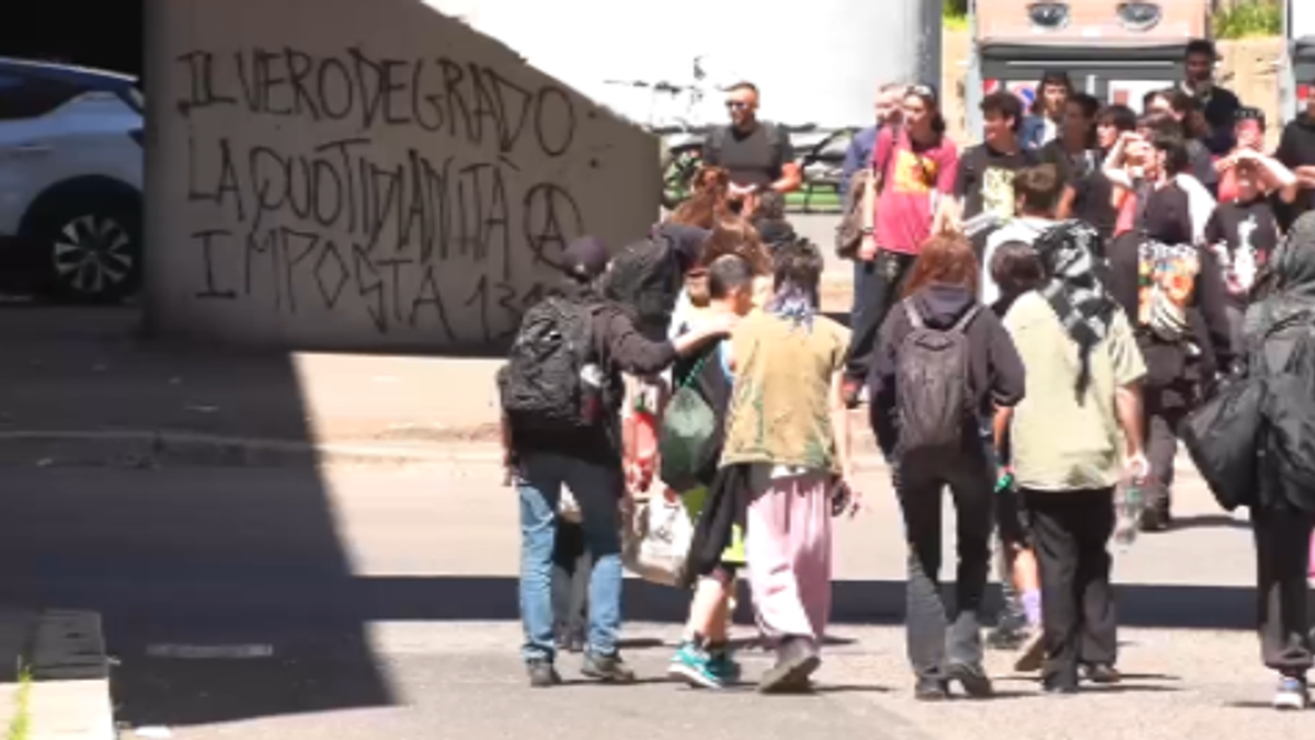 Roma, sgomberato il centro sociale L38 Squat