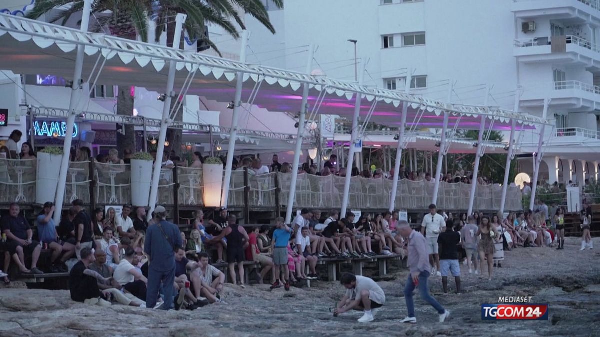 18.00 ACCOLTELLATO IBIZA SRV