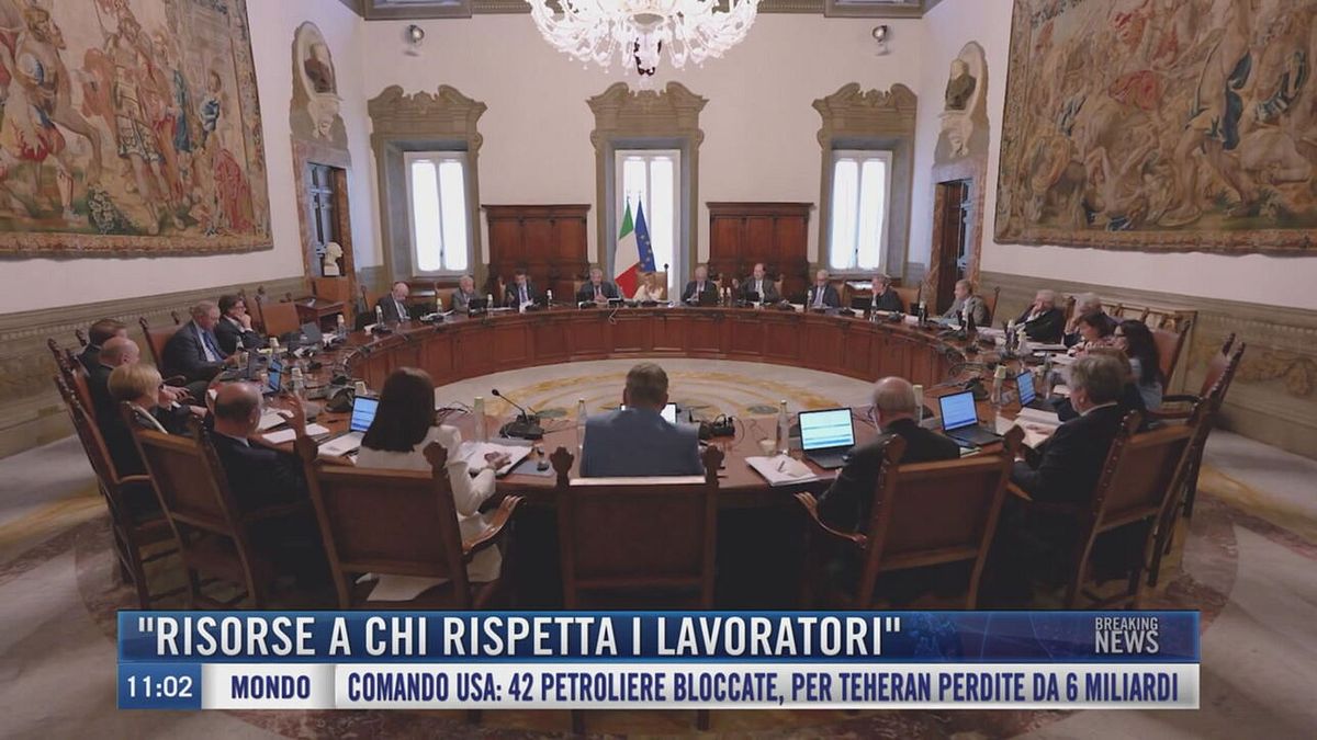 Breaking News delle 11.00 | "Risorse a chi rispetta i lavoratori"