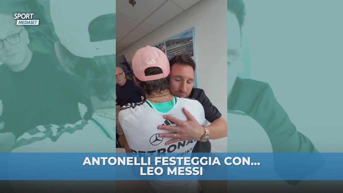 Antonelli festeggiato da Messi