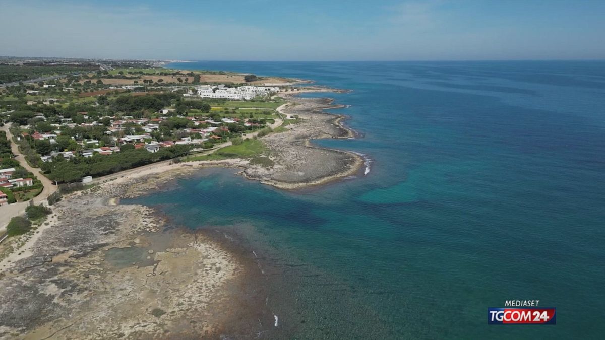Puglia,gli"scheletri di cemento sfregiano un paesaggio da cartolina