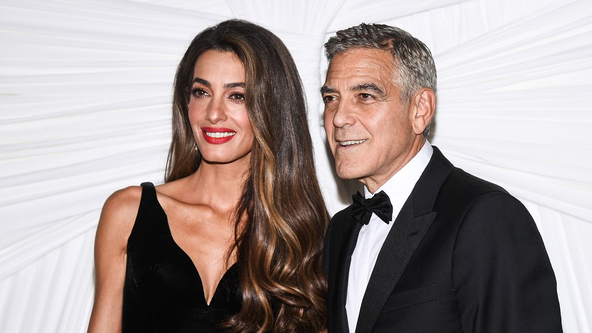 I capelli con le onde "signature look" di Amal Clooney
