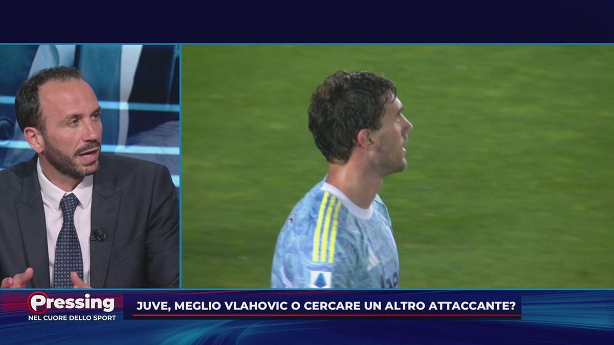 Pazzini: "Vlahovic deve restare, è uno dei top 3 attaccanti della Serie A"
