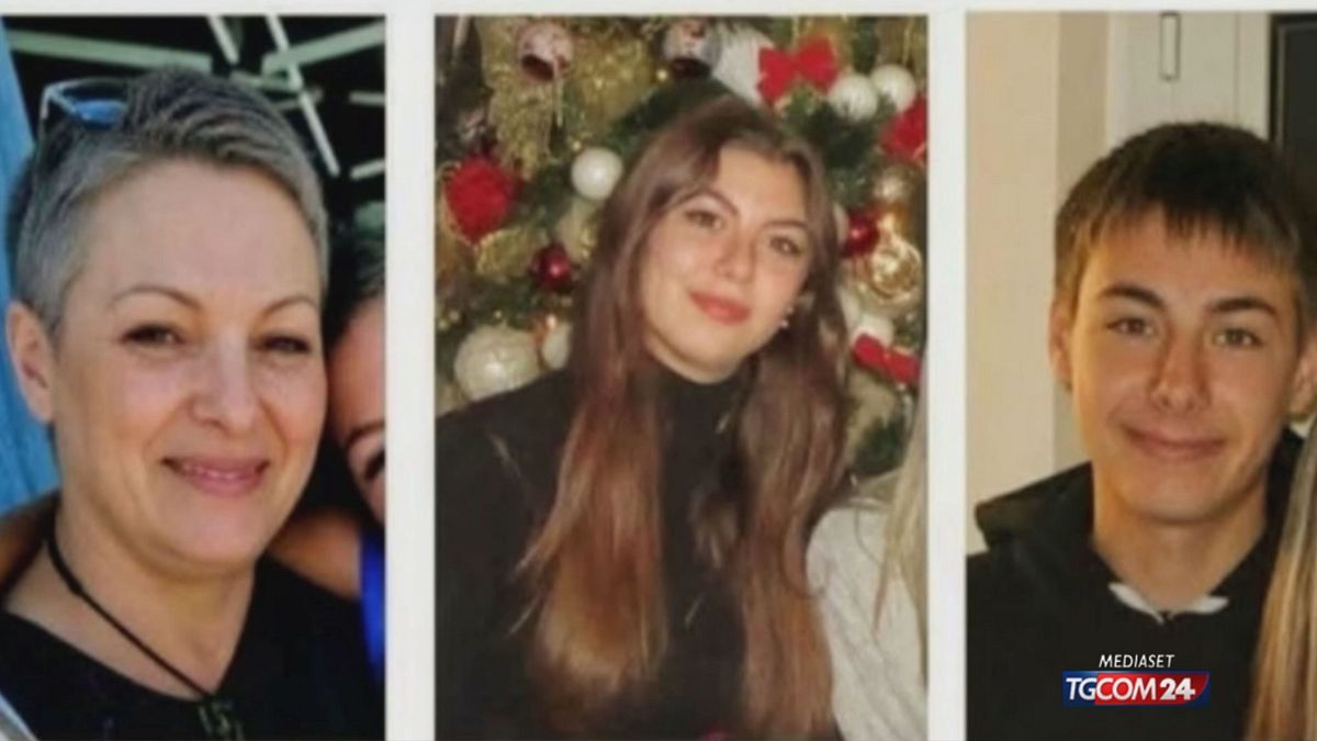 18.00 FAMIGLIA SCOMPARSA SRV