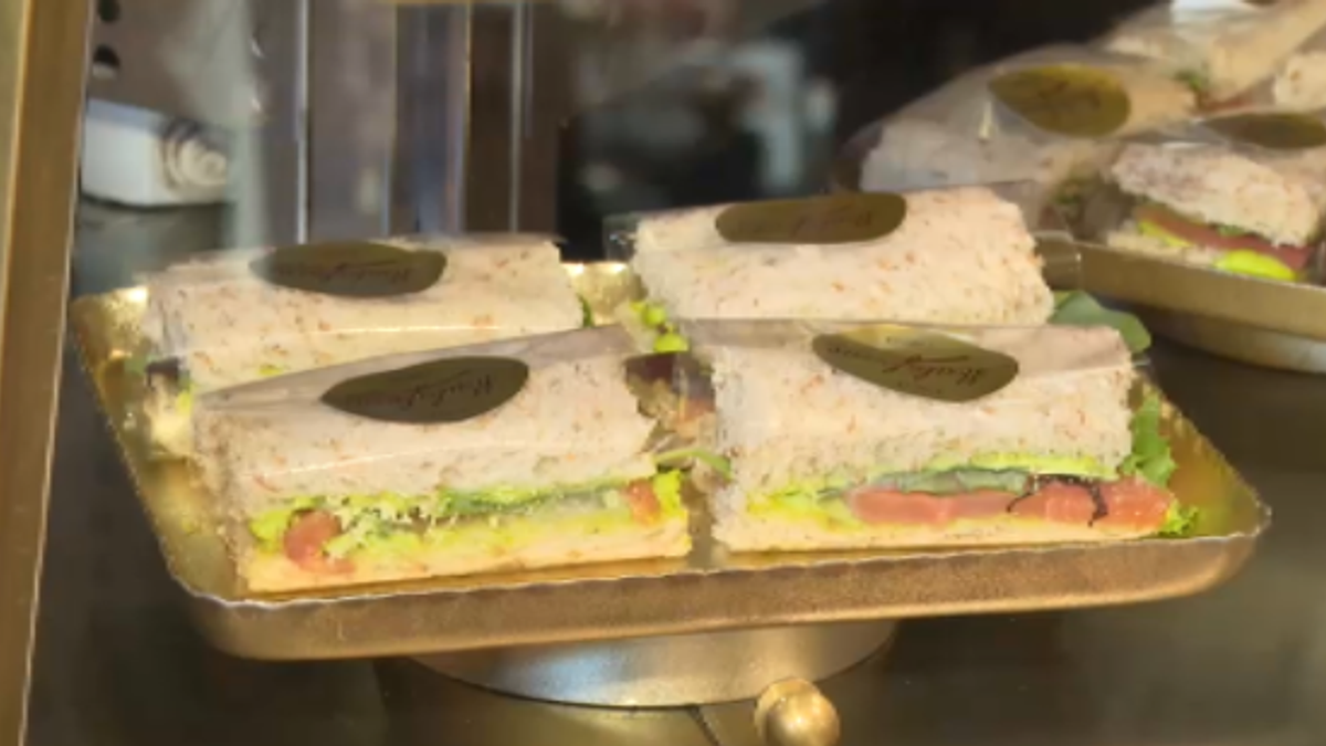 Il tramezzino compie 100 anni: nacque a Torino nel bar storico di piazza Castello