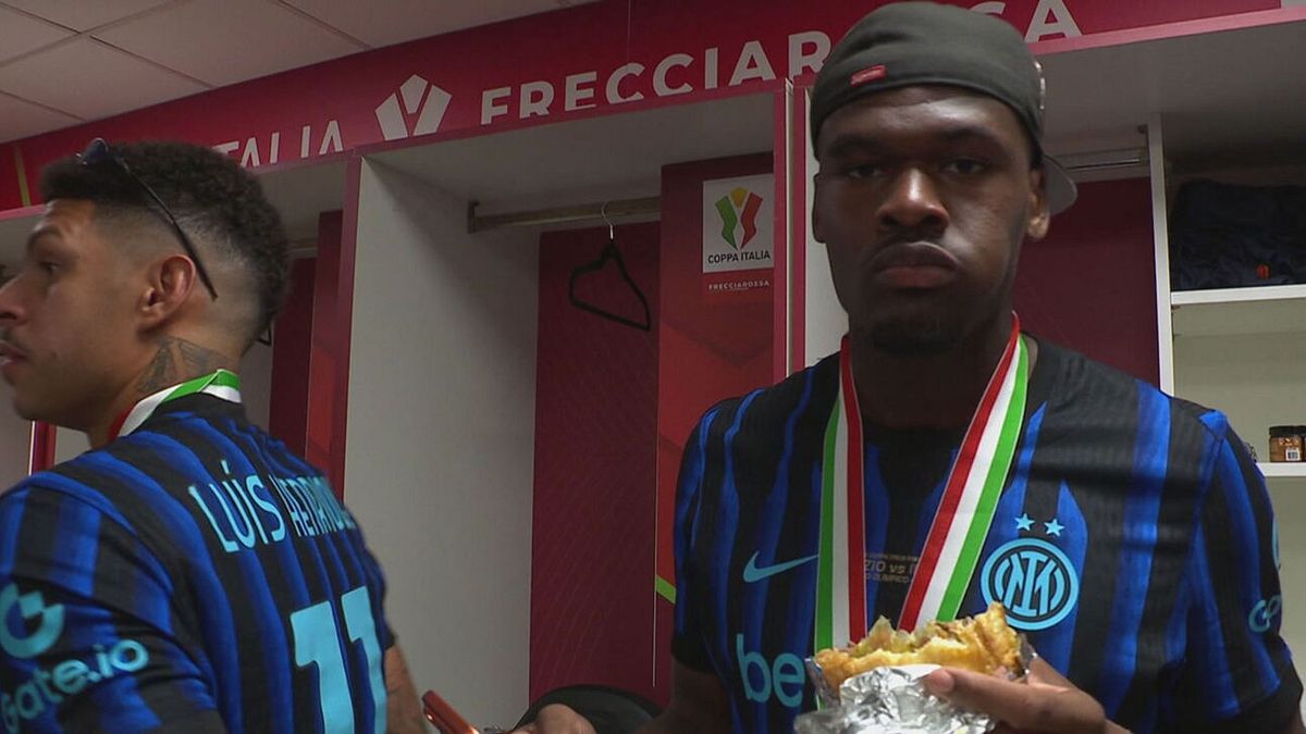 Inter, spogliatoio ribaltato: festa, musica, balli e… hamburger