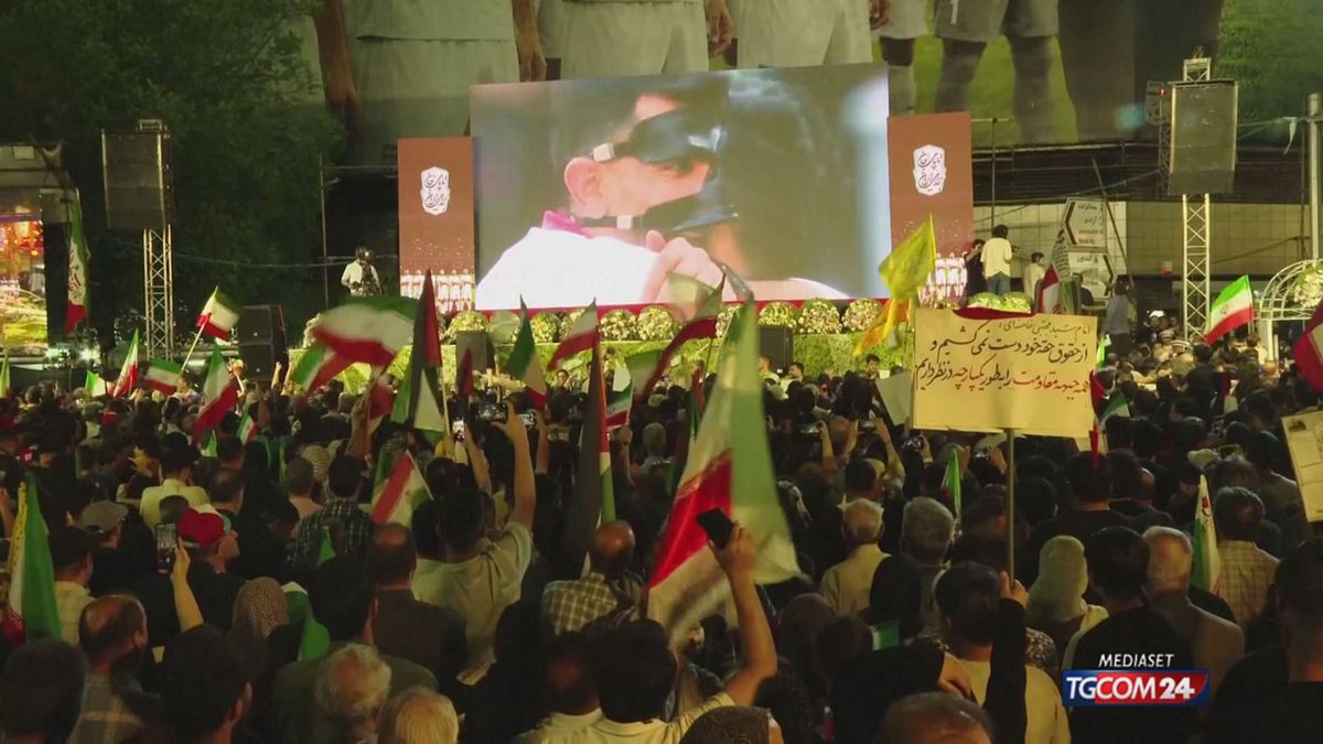 NAZIONALE CALCIO IRAN PARTENZA MONDIALI X SITO SRV