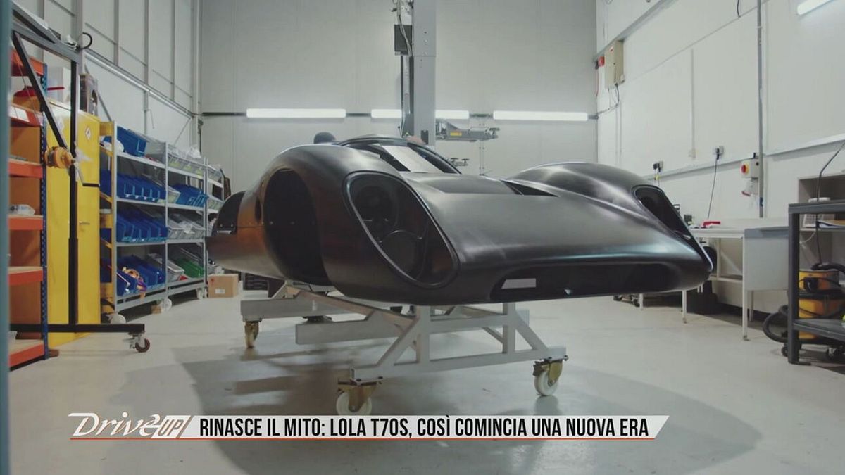 Lola T70S, il ritorno in chiave moderna di un'auto storica degli anni '60