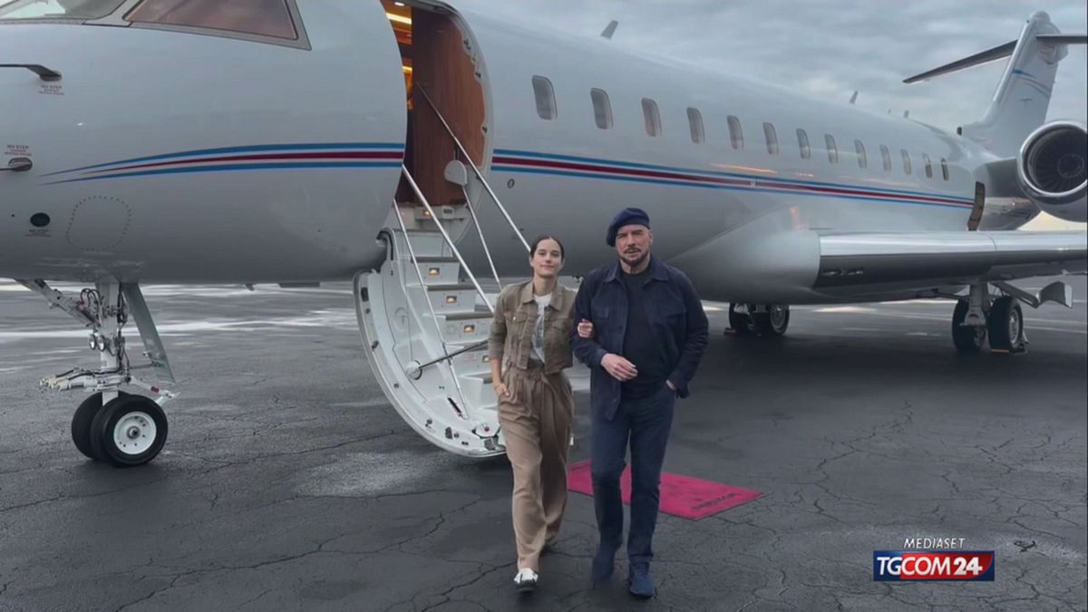 TRAVOLTA IN AEREO CANNES X SITO SRV