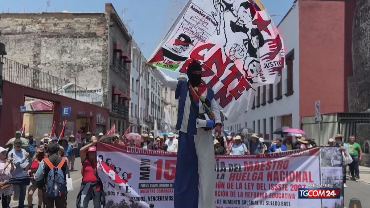 Messico, la protesta degli insegnanti