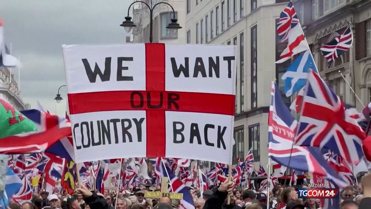 18.05 MANIFESTAZIONE LONDRA SRV
