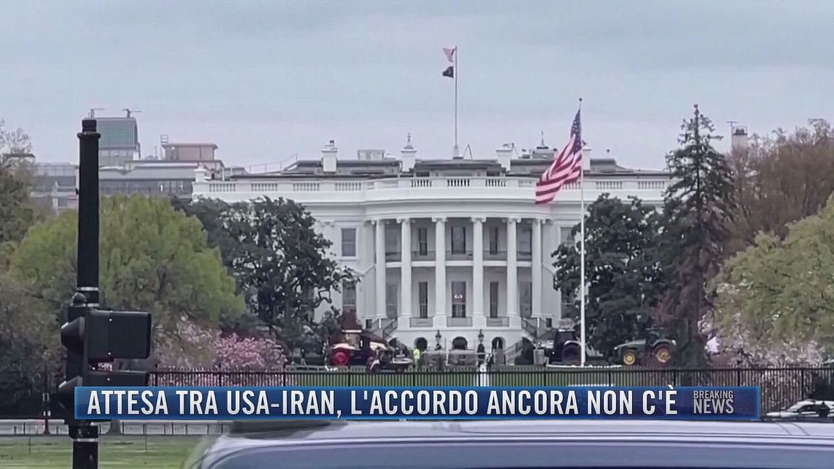 Breaking News delle 21.30 | Attesa tra Usa-Iran, l'accordo ancora non c'è