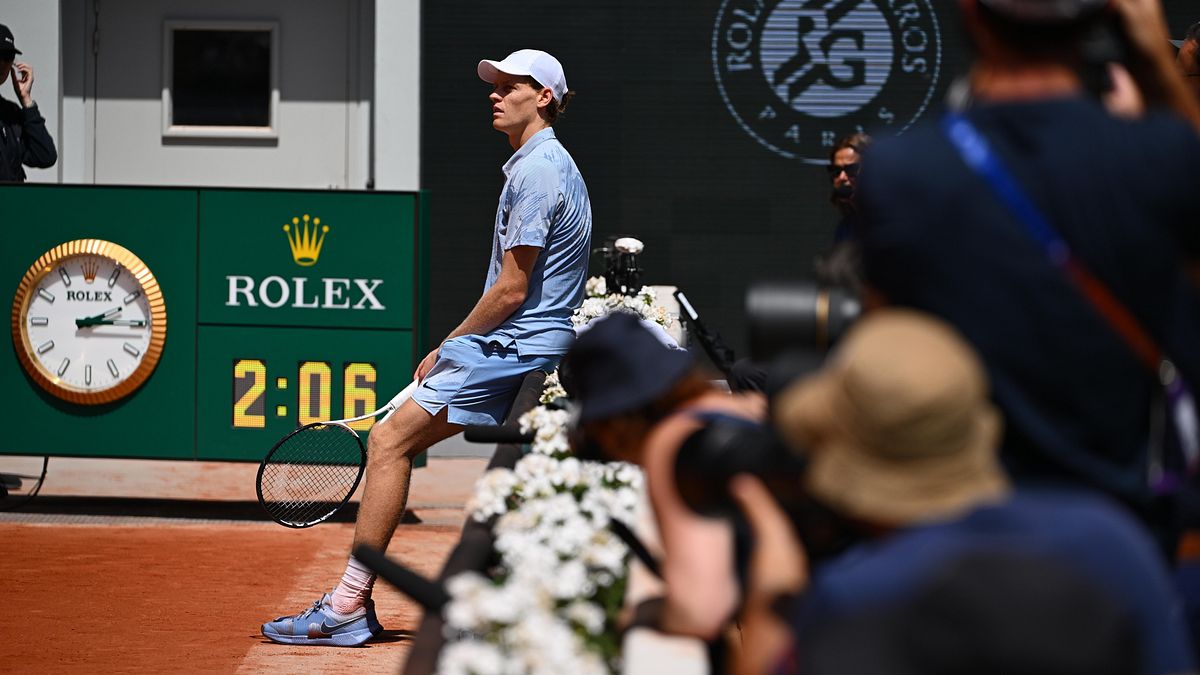 Roland Garros, problemi fisici per Sinner