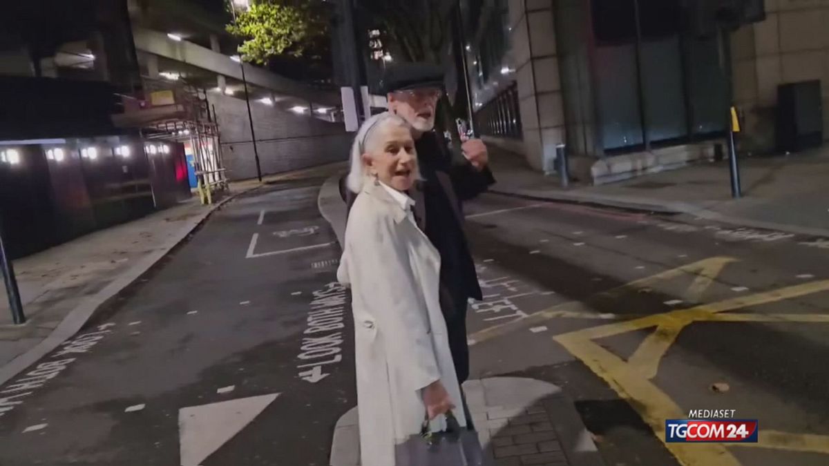 MIRREN INSULTATA A LONDRA X SITO SRV