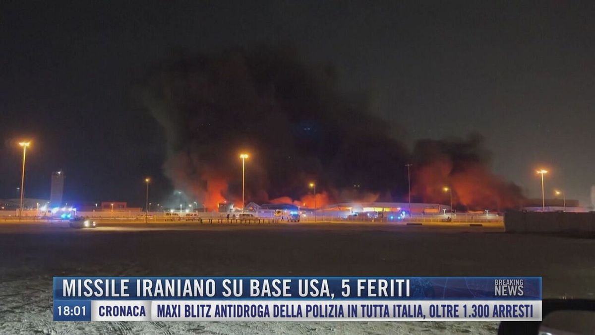 Breaking News delle 18.00 | Missile iraniano su base Usa, 5 feriti