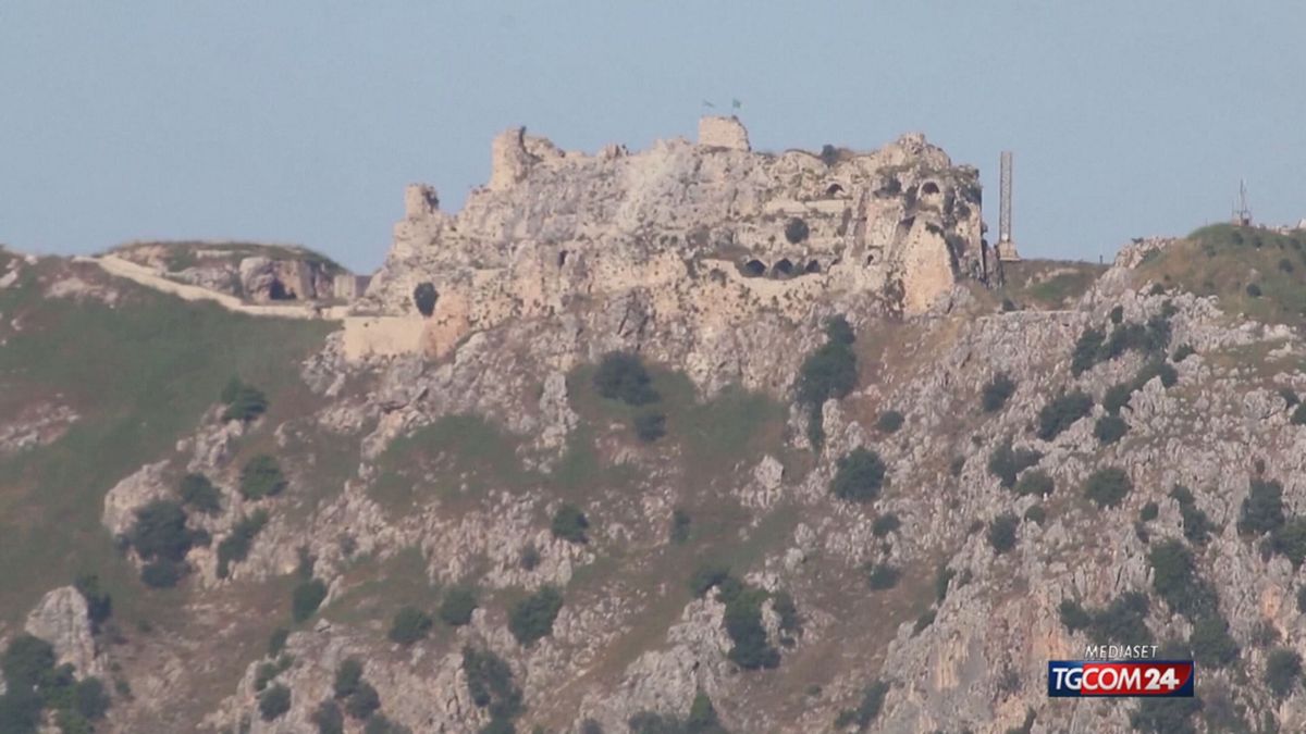18.00 LIBANO, CONQUISTATO IL CASTELLO DEI CROCIATI SRV