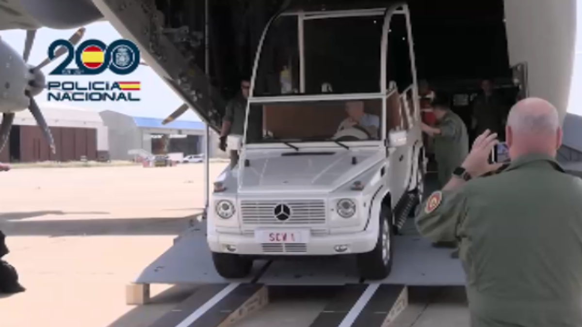 La papamobile di Leone XIV è atterrata in Spagna
