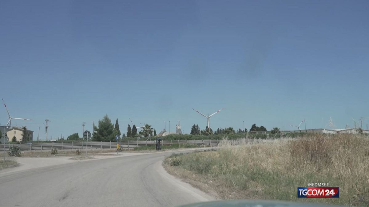 Foggia, fuggono all'alt e si schiantano: indagato il conducente 16enne
