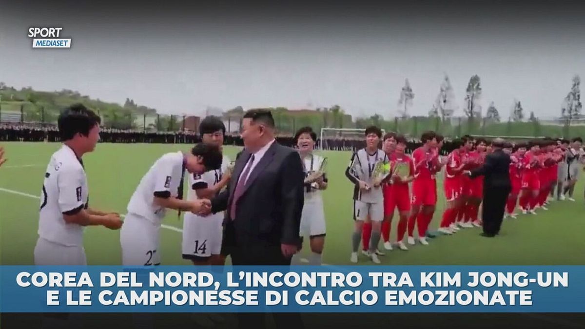Corea del Nord, Kim Jong-Un incontra le campionesse di calcio in lacrime