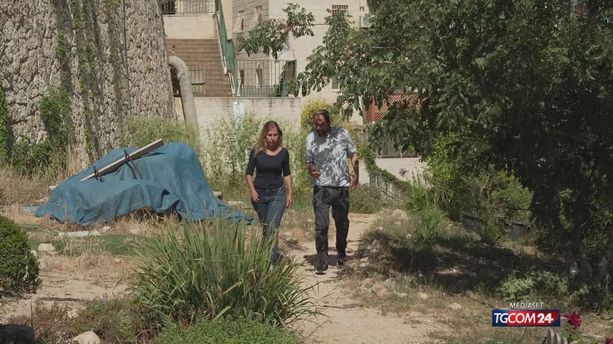 18.00 REPORTAGE, COLONI PACIFICI WEST BANK (LUNGO)
