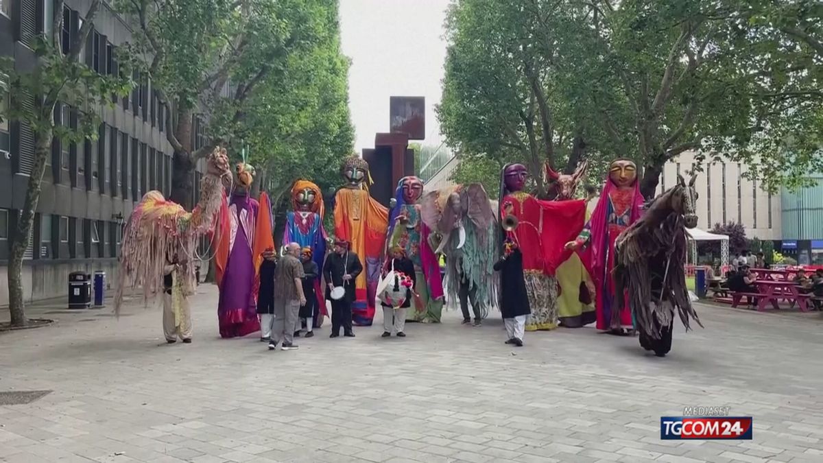 12.00 MCH LONDRA E PUPPETS MCH