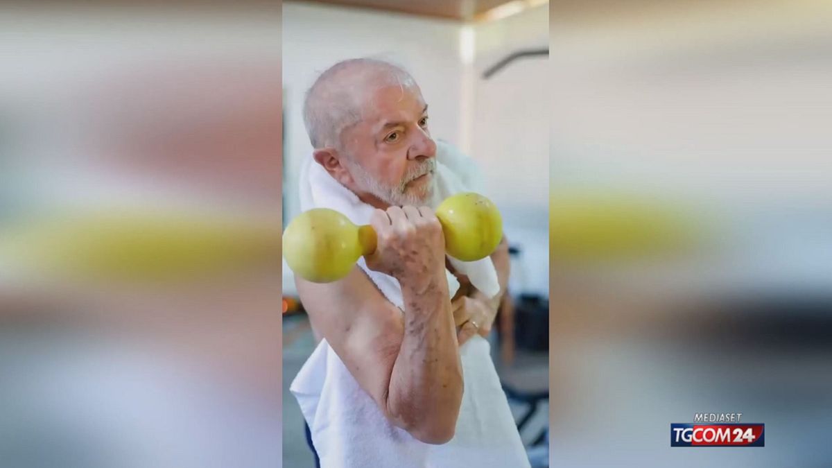 Brasile, il presidente Lula condivide il suo allenamento in palestra
