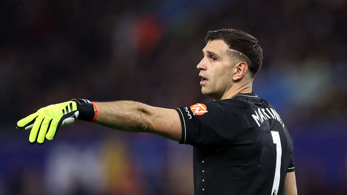 Por: Emiliano Martinez (Aston Villa)