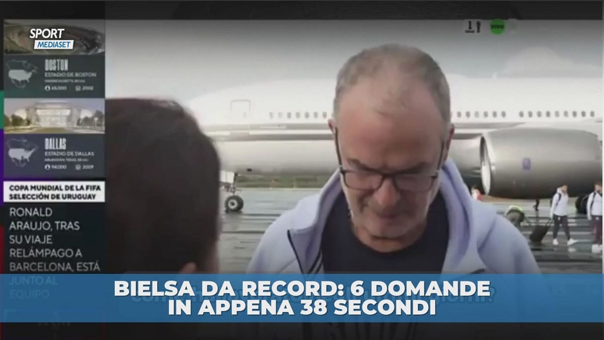 Bielsa da record: 6 domande in appena 38 secondi