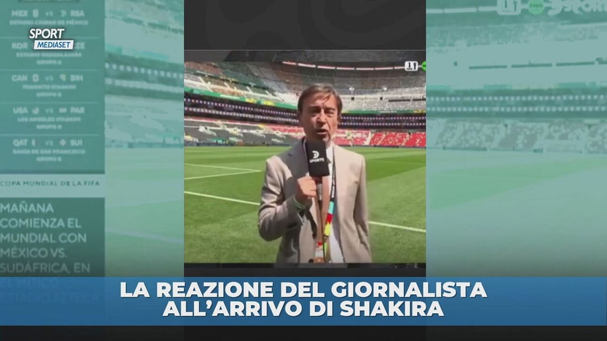 La reazione del giornalista all'arrivo di Shakira