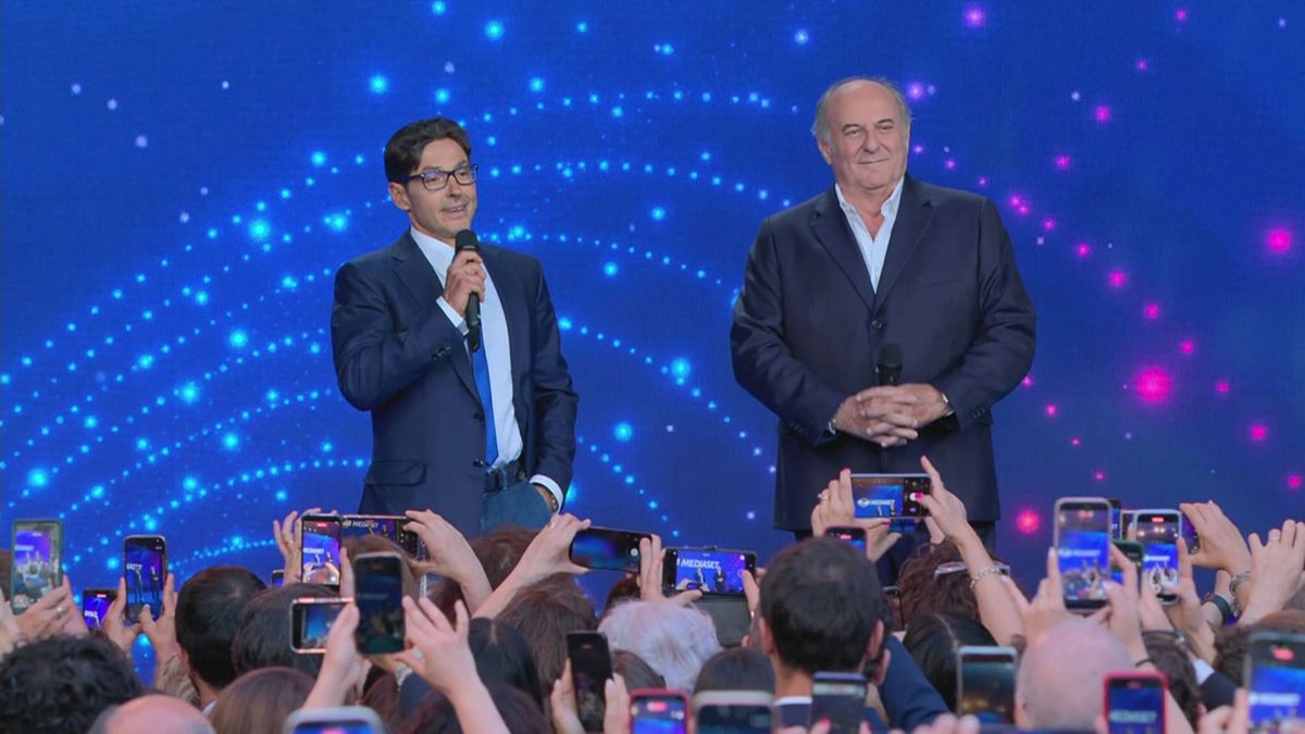 Pier Silvio Berlusconi riunisce Mediaset, a tre anni dalla scomparsa del suo Fondatore