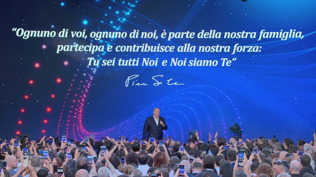 Il discorso di Gerry Scotti alla festa "Mediaset siamo Noi"