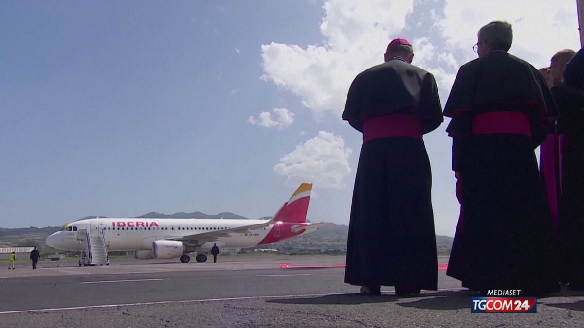 Papa Leone XIV torna a Roma con l'aereo del Re di Spagna