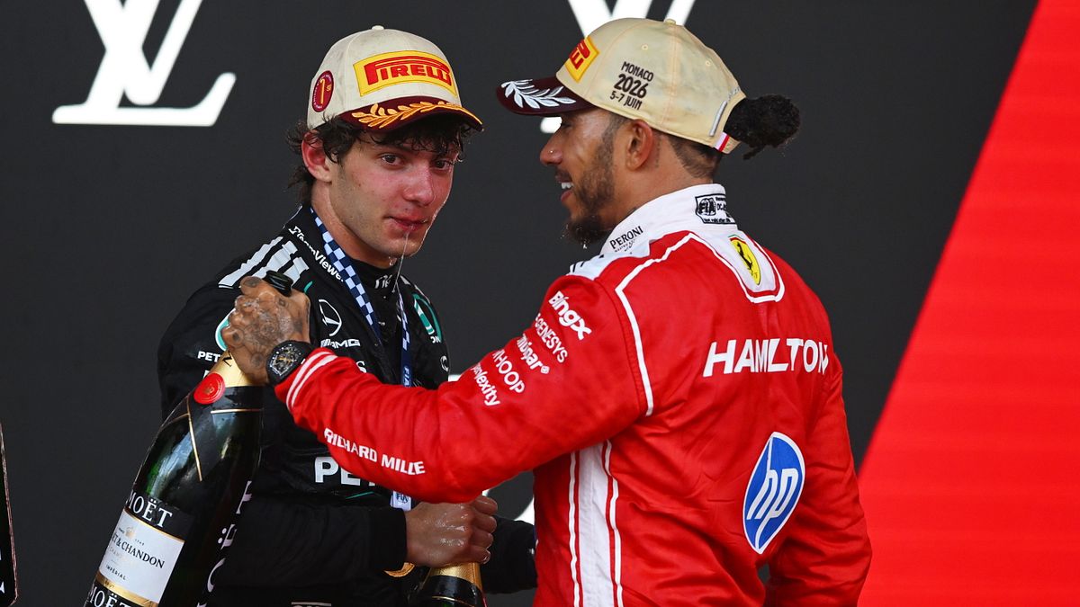 Kimi Antonelli e Lewis Hamilton