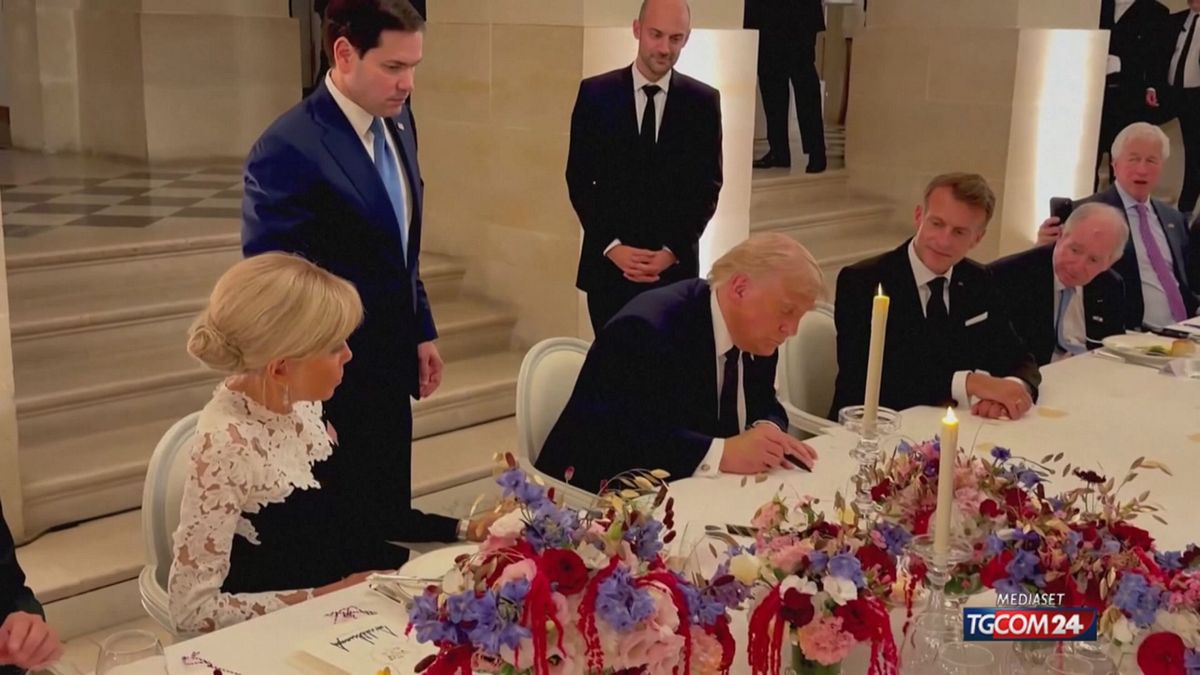 TRUMP FIRMA ACCORDO IRAN X SITO SRV