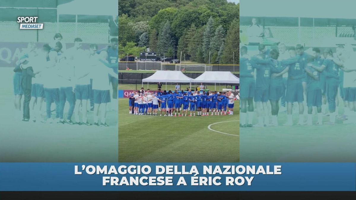 L'omaggio della nazionale francese a Éric Roy