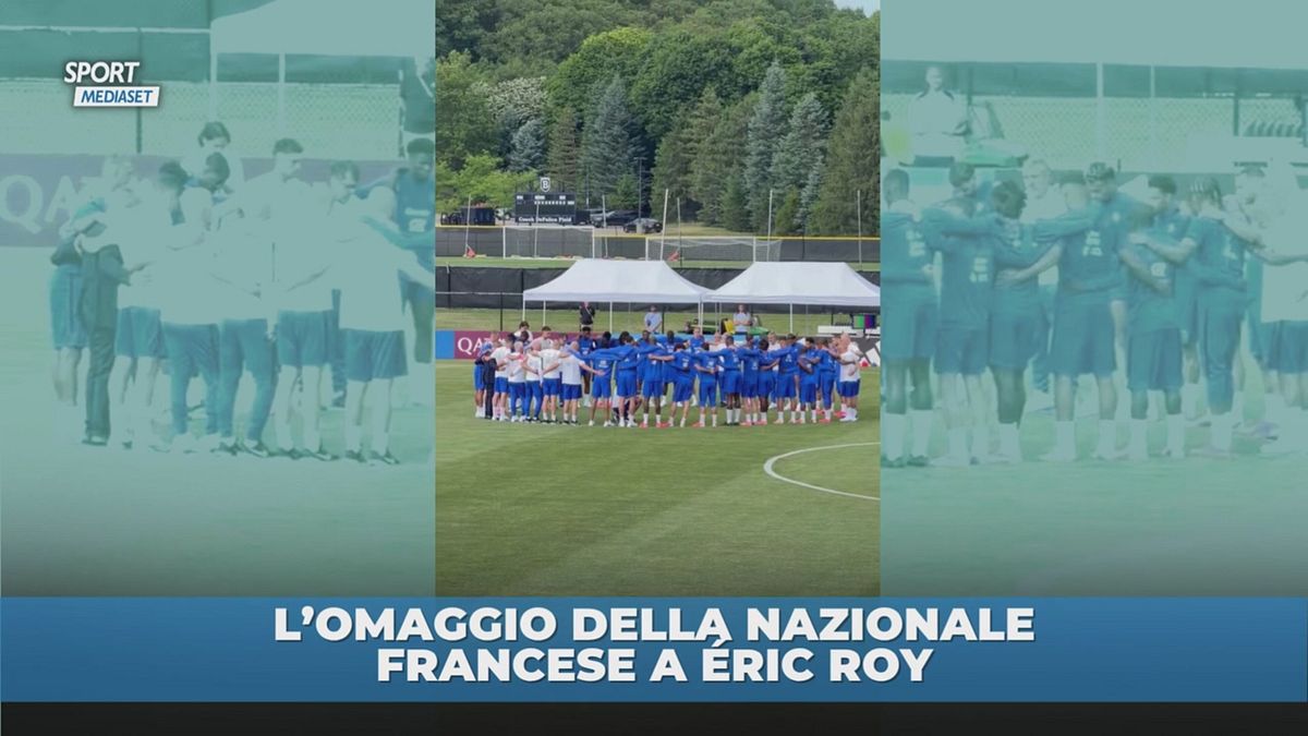 L'omaggio della nazionale francese a Éric Roy