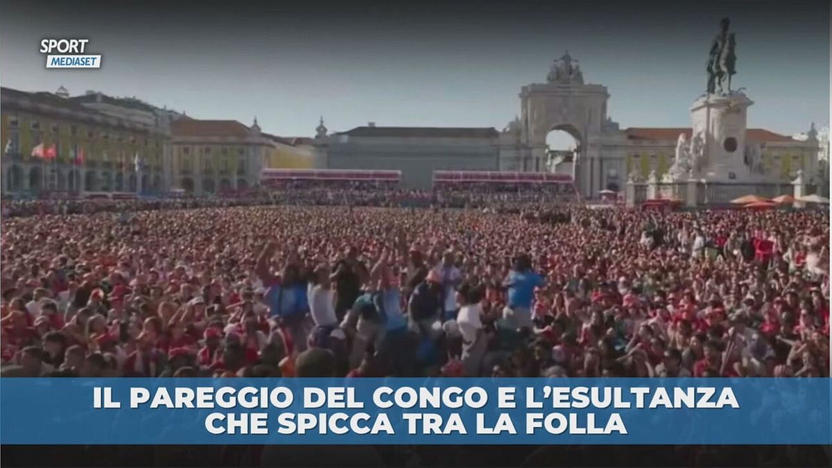 Il pareggio del Congo e l'esultanza che spicca tra la folla