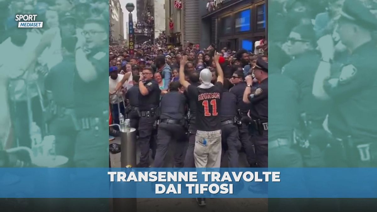 New York, la marea di tifosi incontenibili per la festa NBA: che caos