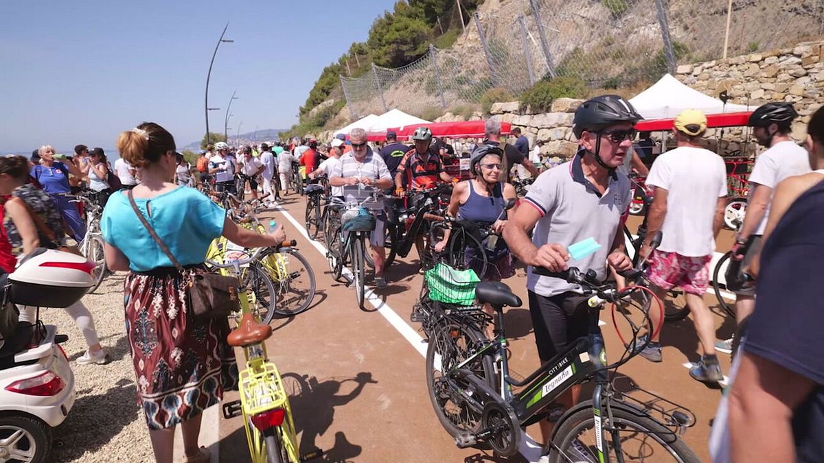 Ciclovia Riviera dei Fiori, 45 km sul mare: il paradiso delle due ruote conquista anche Bugno