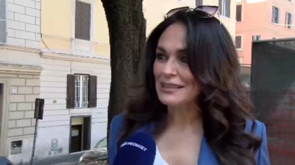 Roma, anche Maria Grazia Cucinotta si unisce alla battaglia contro il parcheggio sotterraneo