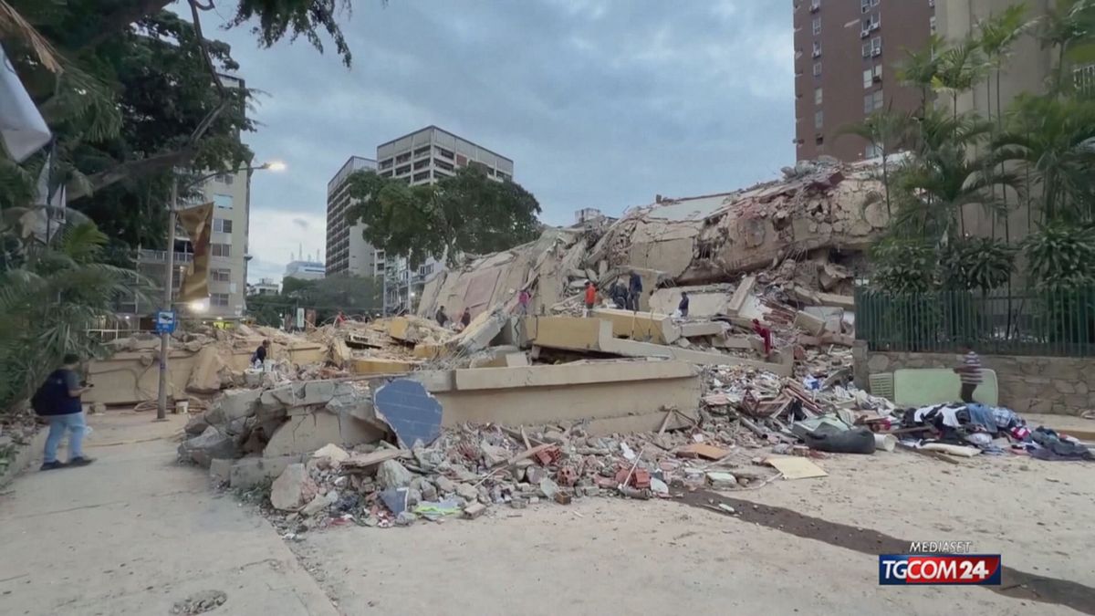 VENEZUELA SCAVI A MANO MACERIE X SITO SRV